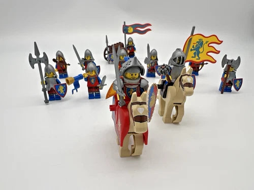 LEGO Lion Knights Battalion 12 Minifigures Retired Horses & Armor