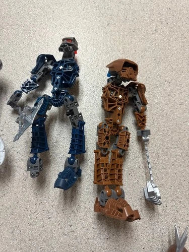 Lot OF 16 LEGO Bionicles Canister LEGO Complete & 7 INCOMPLETE Mixed.