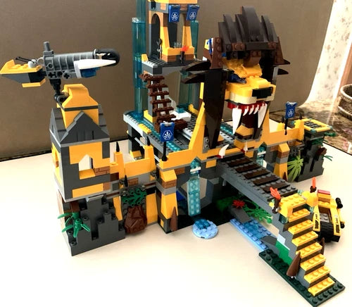 LEGO Legends of Chima The Lion CHI Temple 70010 COMPLETE TEMPLE, MANUALS NO BOX