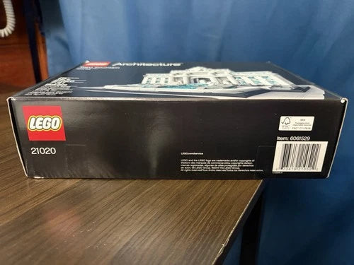 MEOW 21020 - Trevi Fountain - Retired - Brand New in Sealed Box 731 pieces