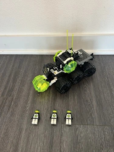 LEGO Space: Spectral Starguider (6933)