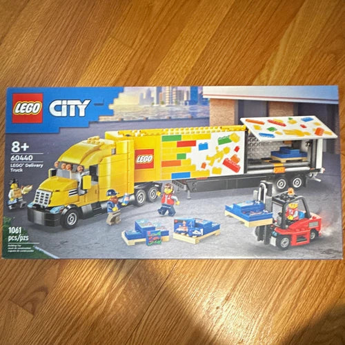 LEGO CITY LEGO Delivery Truck 60440 1061 Pieces Building Set 8+ Box
