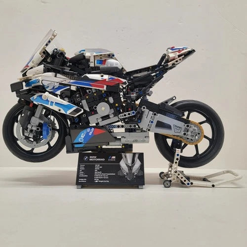 LEGO Technic BMW M 1000 RR Item 42130 Includes 1921 pcs for 18 and older