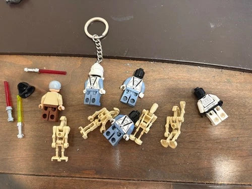 Lego Star Wars Mini Figures (Various) plus Helmet & Lightsabers