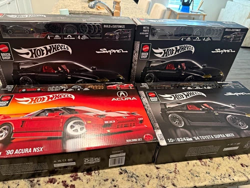 Mattel Hot Wheels Brick Shop '94 Toyota Supra MKIV 824pc Metal Parts JKG40