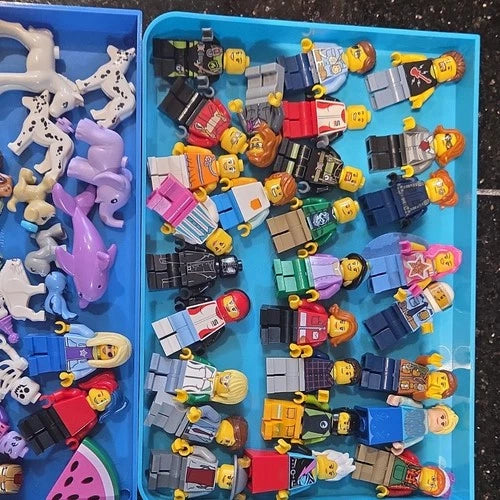LEGO Minifigures Bulk 100pc Assorted Minifigures w/ Accessories & Animals Age 4+