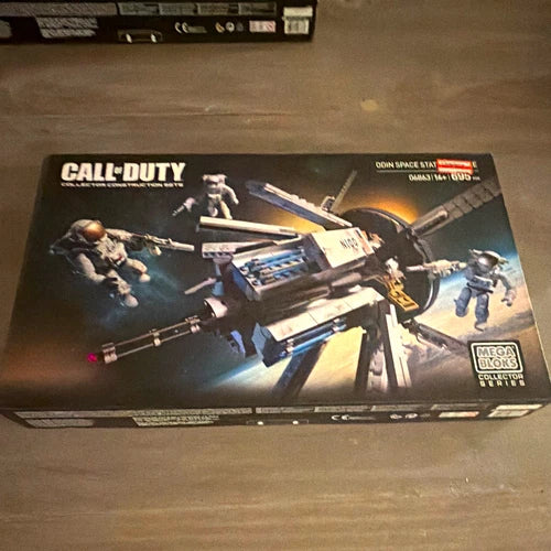 Mega Bloks Call of Duty Odin Space Station 06863 659-Piece Space Set