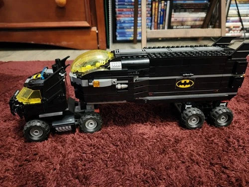 Lego Batman DC: Mobile Bat Base (76160) *Missing Man Bat