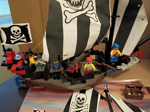 LEGO System 6268 Pirates: Renegade Runner - 99% Complete - See Description