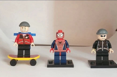 LEGO Spider-Man 4853 Spider-Man's Street Chase Fast, Free Shipping
