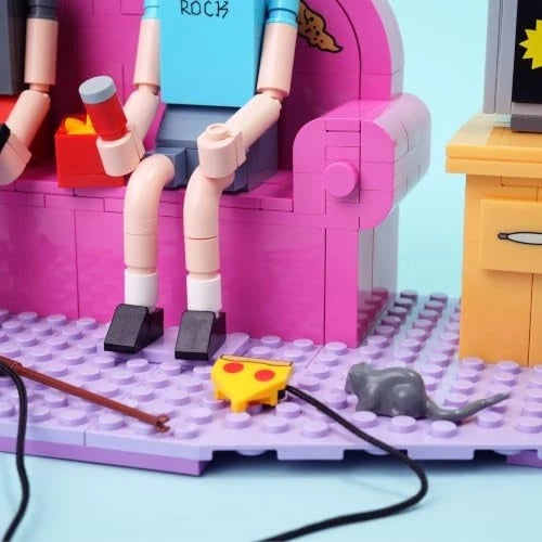Couch Building Kit 626 Pieces - Beavis and Butt-Head Diorama, Collectible for Ad