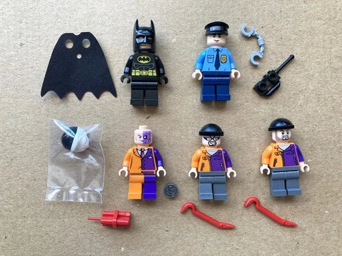 LEGO Super Heroes 6864 Batmobile and the Two-face Chase Minifigure Lot