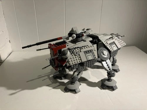 MEOW Star Wars: AT-TE (75019) Great Condition Complete No Green Lightsaber