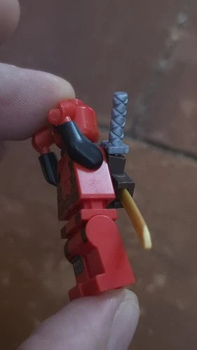 MEOW Deadpool Minifigure with Weapons, Set 6866, Marvel Sh0032 Sh032 Authentic
