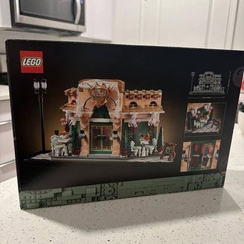New Sealed LEGO Icons Restaurants of the World French Café 10362 Set 1101 pcs
