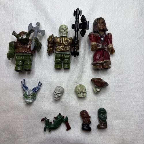 Mega Bloks Dragons Krystal Wars Huge Lot Weapons Shields Figures Accessories Vtg