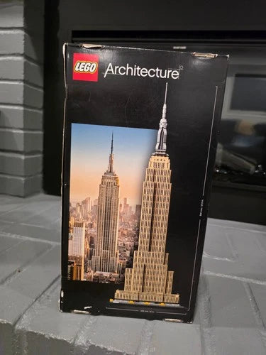 Lego Architecture Empire state building 21046 New in Sealed Box, 1767 pcs