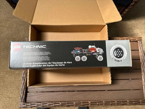 MEOW TECHNIC: Mars Crew Exploration Rover (42180)