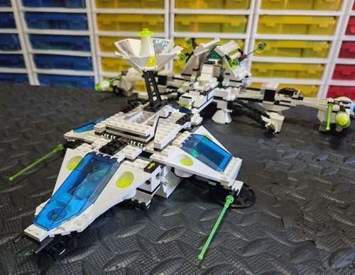 LEGO Space: Explorien Starship (6982)