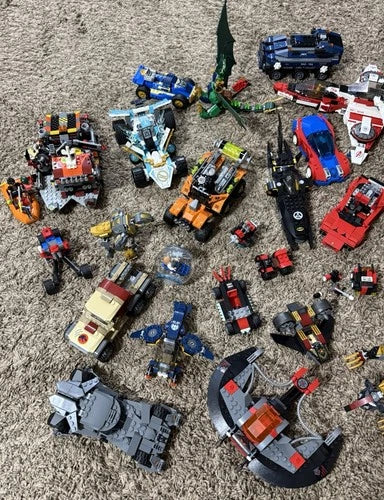 MEOW loose lot of playsets/display Set. 70914, 76049, 76027 Etc.