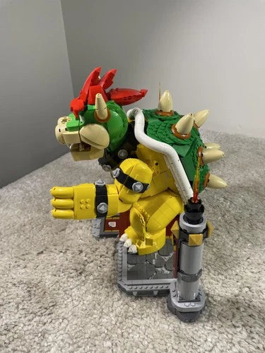 LEGO Super Mario The Mighty Bowser 71411 Set Display Stand Near Complete LEGO