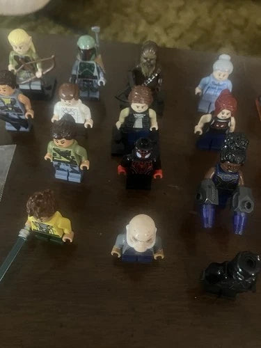 LEGO Minifigures Rare Figures Lot of 19 + Accessories Han Solo Spiderman Gwen…