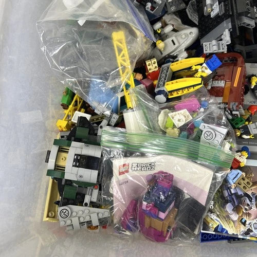 MEOW Mixed Lot Incomplete Sets Star Wars Batman Nintendo Gameboy Minifigs