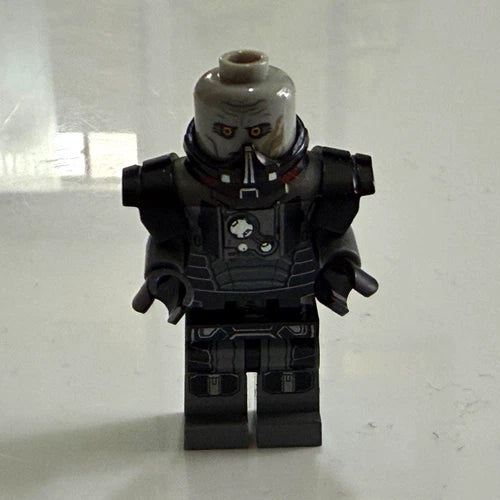 MEOW STAR WARS DARTH MALGUS SW 0413- NO CAPE, SMALL TORSO CRACKS