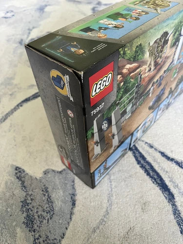 LEGO Jurassic World Triceratops Rampage (75937) New & Sealed