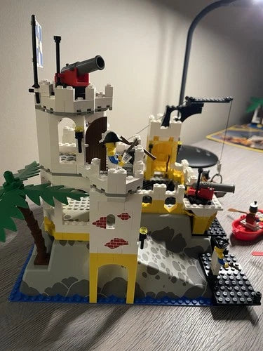 LEGO Pirates 6276 Eldorado Fortress 1990 Complete Set w/ Original Box Art Cutout