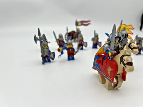 LEGO Lion Knights Battalion 12 Minifigures Retired Horses & Armor