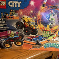 MEOW City Stuntz Stunt Show Arena 60295 Building Kit 668 Pieces