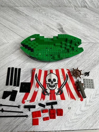 LEGO 6250 Cross Bone Clipper Pirates 1997 Ship Sail Flag Parts Lot Vintage