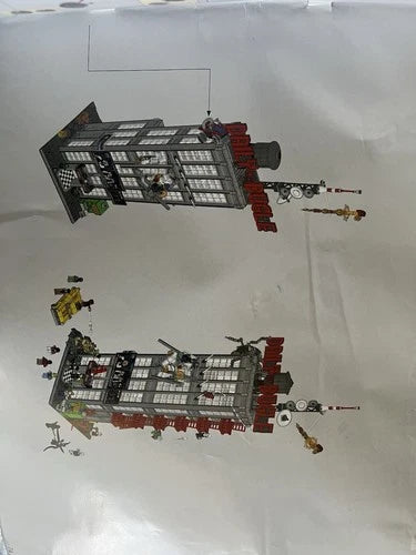 Super Hero Daily Newspaper Tower Building Block Set Large City No box
