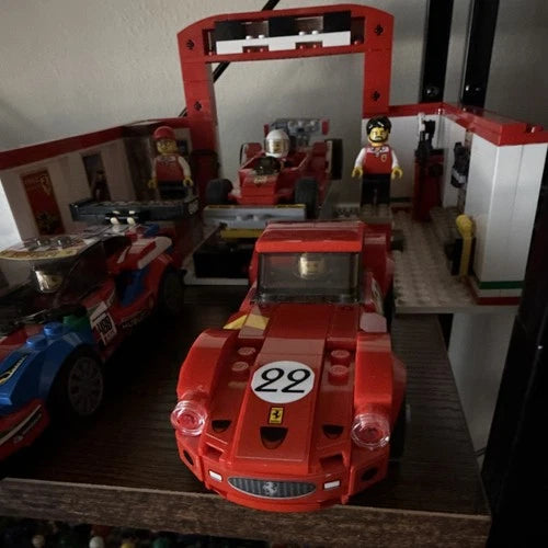 MEOW Speed Champions 75889 – Ferrari Ultimate Garage. 2018