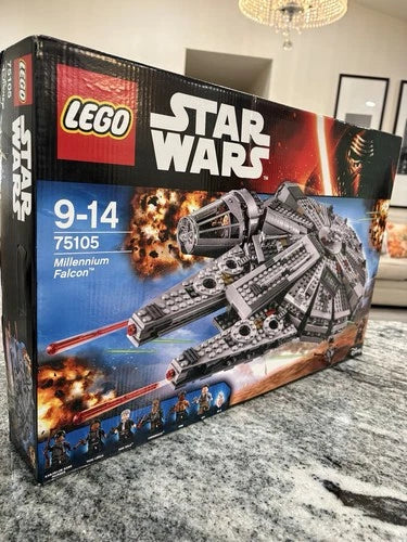 MEOW Star Wars: Millennium Falcon (75105)