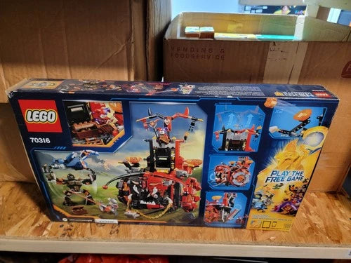 LEGO 70316 NEXO KNIGHTS: JESTRO'S EVIL MOBILE