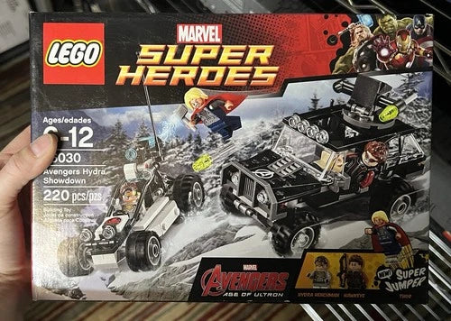 MARVEL SUPER HERDES Ages/edades -12 6030 Avengers Hydra Showdown 220 pcs/pzs,