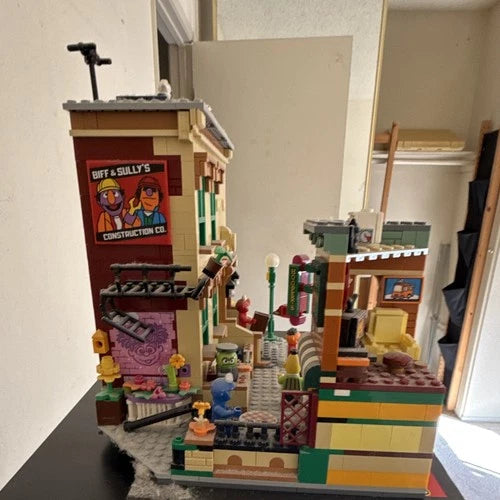 MEOW Ideas: 123 Sesame Street (21324) 1367 Pcs Elmo Big Bird Boxed