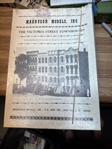 Magnuson Models M506 HO Scale The Victoria Street Townhouses Building Kit