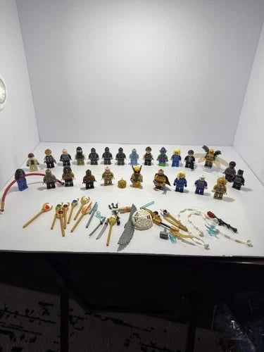 LEGO Marvel Super Heroes Minifigure Lot 25 Pc Wolverine Fantastic Four & Accesso