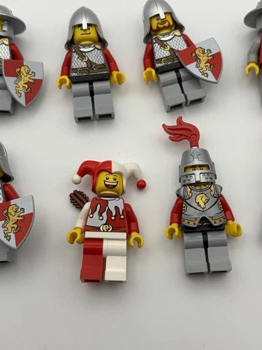 Lego Castle Lion Knights Red Rare Minifigures Lot Shields
