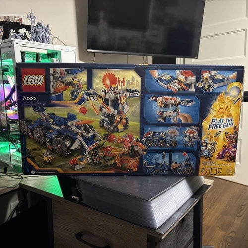 NIB LEGO NEXO KNIGHTS Axl's Tower Carrier 70322 Box has some wear see pics