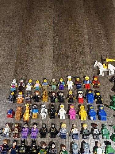 Lot Of 88 Lego Mini Figs+Acsessoires, Starwars, Marvel, DC, Pirates, Midevil