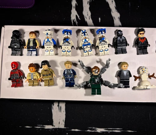 LEGO Minifigure Lot w/ Accessories and sets
