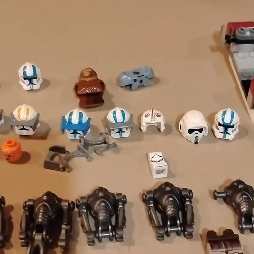 MEOW Star Wars Minifigure Lot Clone Trooper & Stormtrooper Helmets Parts