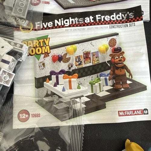 Large Five Nights at Freddy's Building Blocks Play Sets & Characters Lot : Mixed