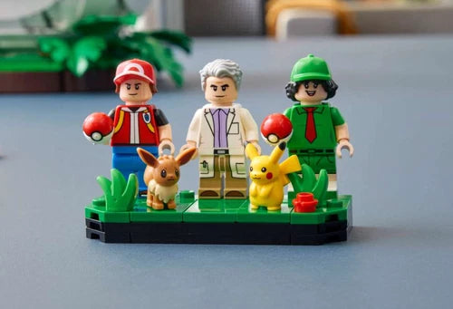 MEOW Iconic Trainer Moments Poké Ball #72154 MINIFIGURES ONLY (PRESALE)
