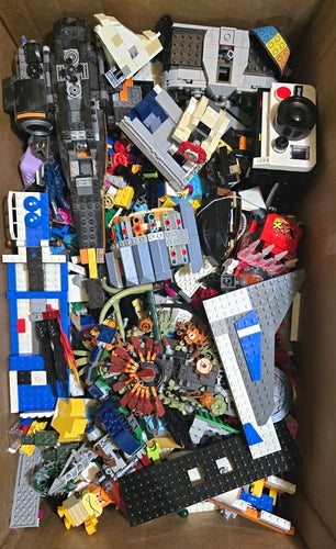 MEOW Bulk Lot 22.2 lbs Mixed Bricks Parts Pieces With Star Wars Elements As Is