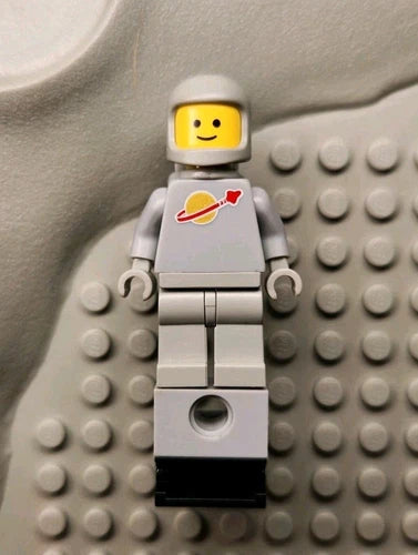 MEOW® Space -- Light Grey -- Classic Space -- Spaceman -- Minifigure Castle Grey